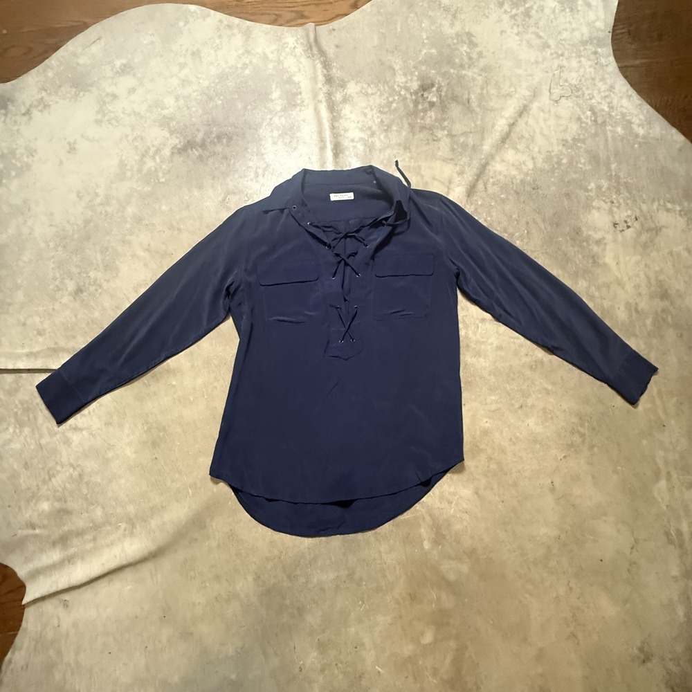 Equipment Femme Blouse Womens Size XS Blue Silk Long Sleeve Lace Up Neck